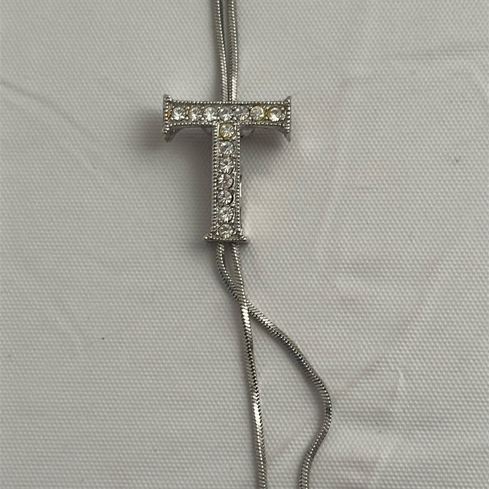 Rhinestone T letter necklace - Picture 2 of 5